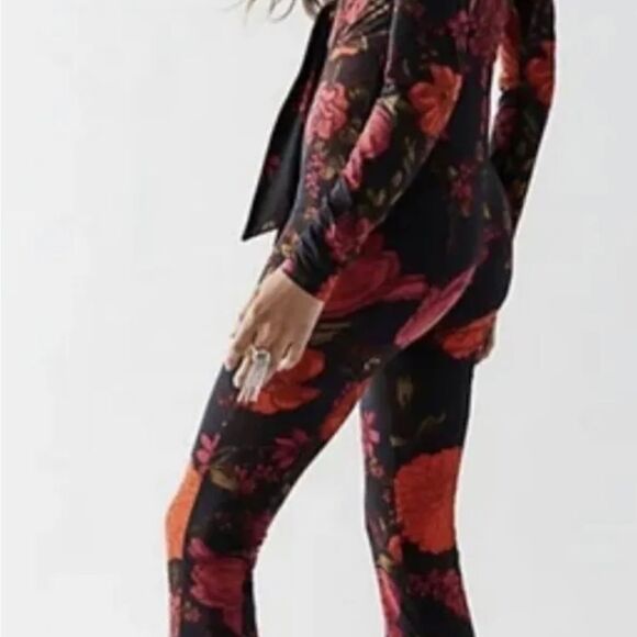 NWT Free People Flora Printed Catsuit
Women's Size L
Black and Red F… - Picture 4 of 9